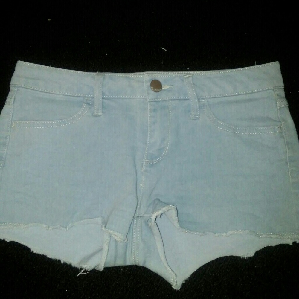 Light jean shorts❤️
